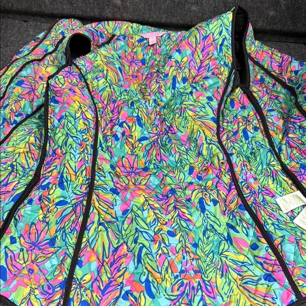 Lilly Pulitzer Quilted Black and Gold Vest - Picture 7 of 7